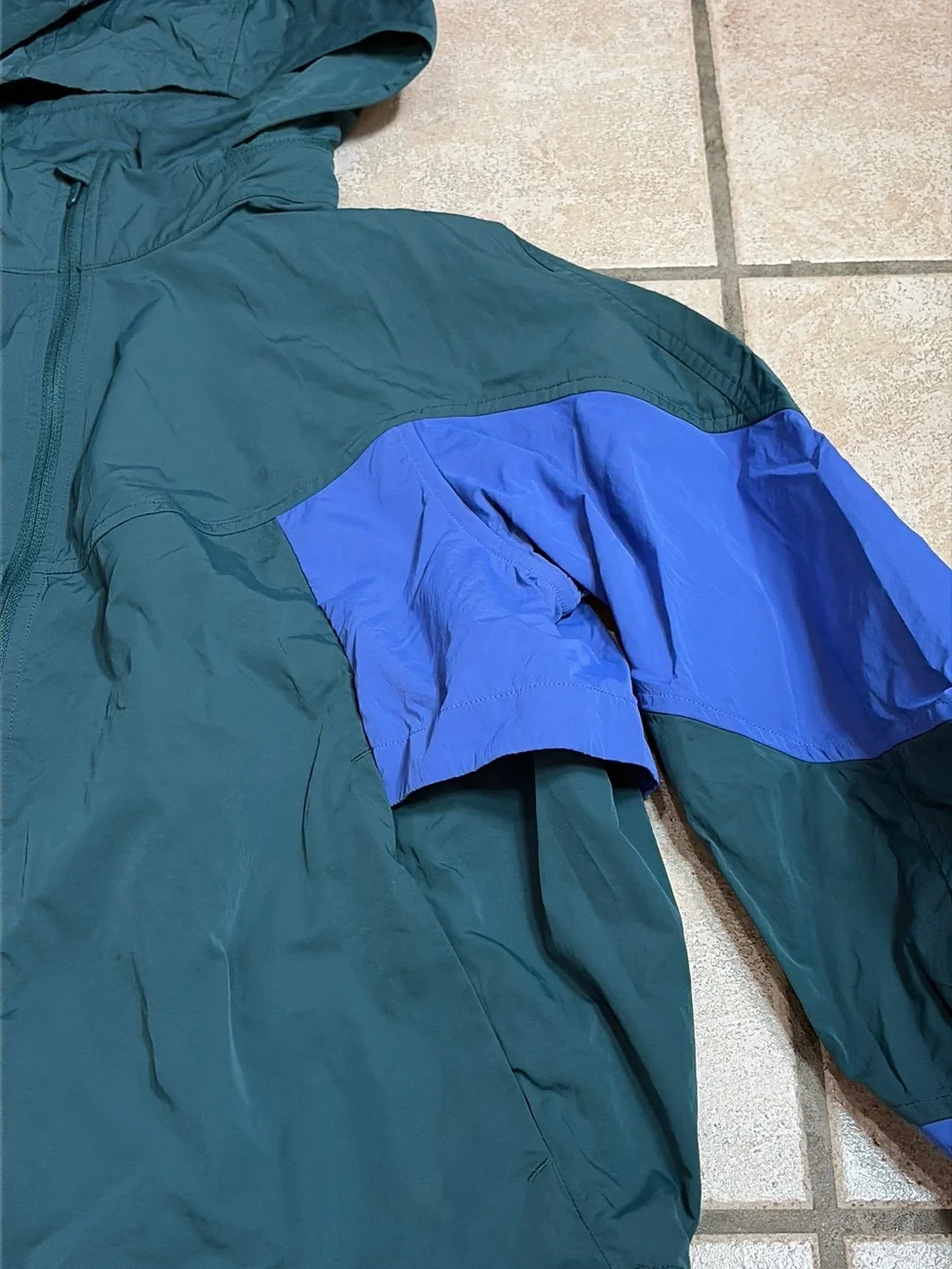 Lululemon Evergreen Cropped Full-Zip Hoodie (Green Jasper/Wild Indigo) Size 6
